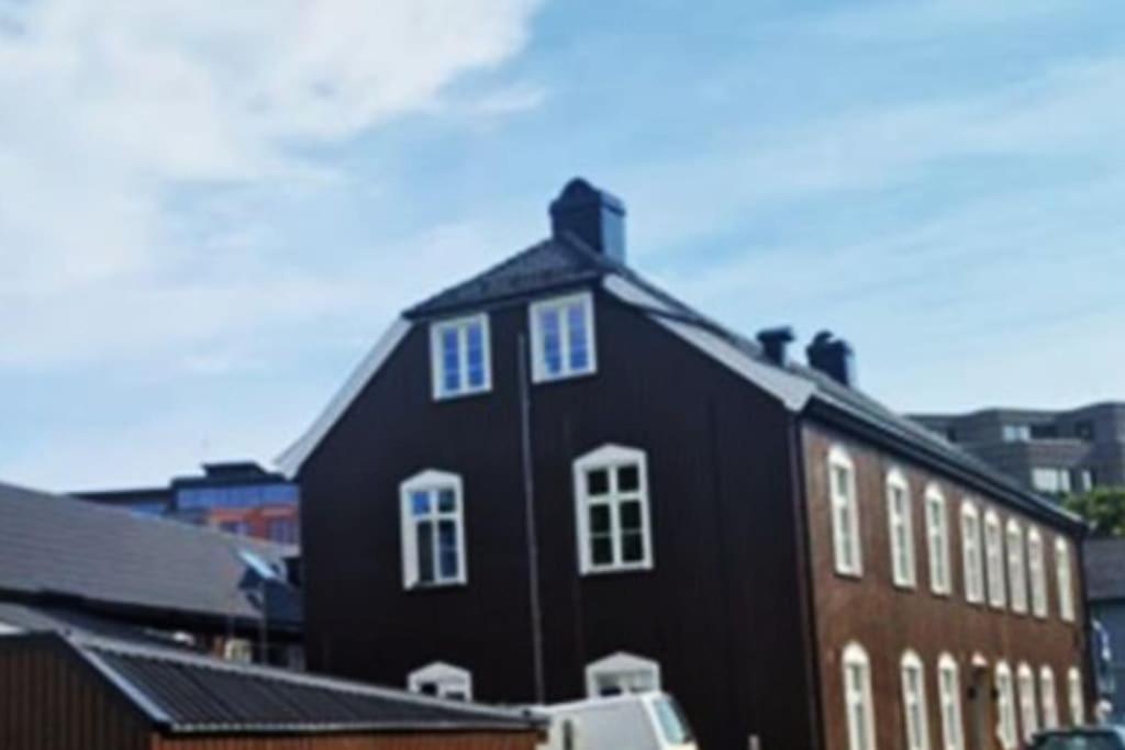Sjarmerende Leilighet I Hjerte Av Tonsberg By Exterior photo