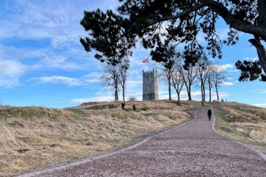 Sjarmerende Leilighet I Hjerte Av Tonsberg By Exterior photo